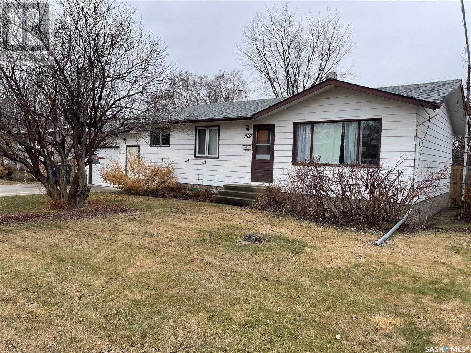 Property at 807 1st STREET W image 1