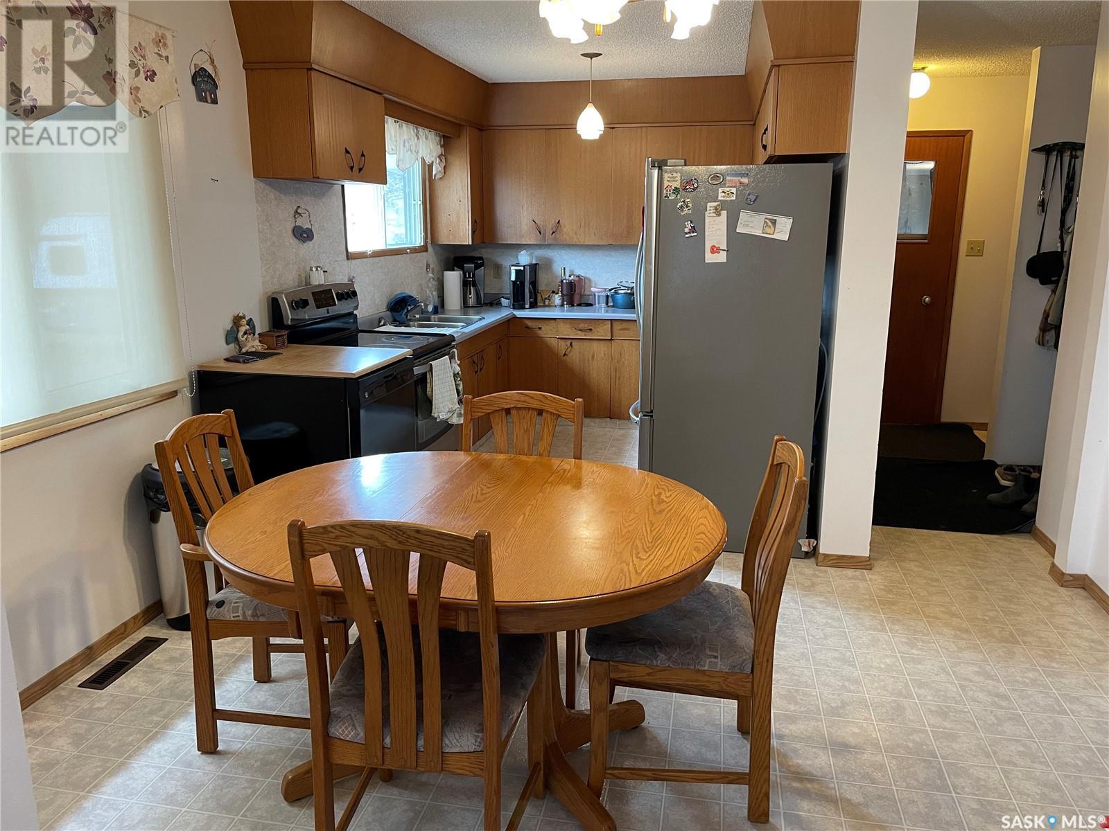 Property at 807 1st STREET W image 5