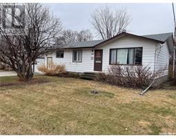 807 1st STREET W