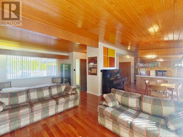 Property at 7160 WESTMINSTER STREET image 5