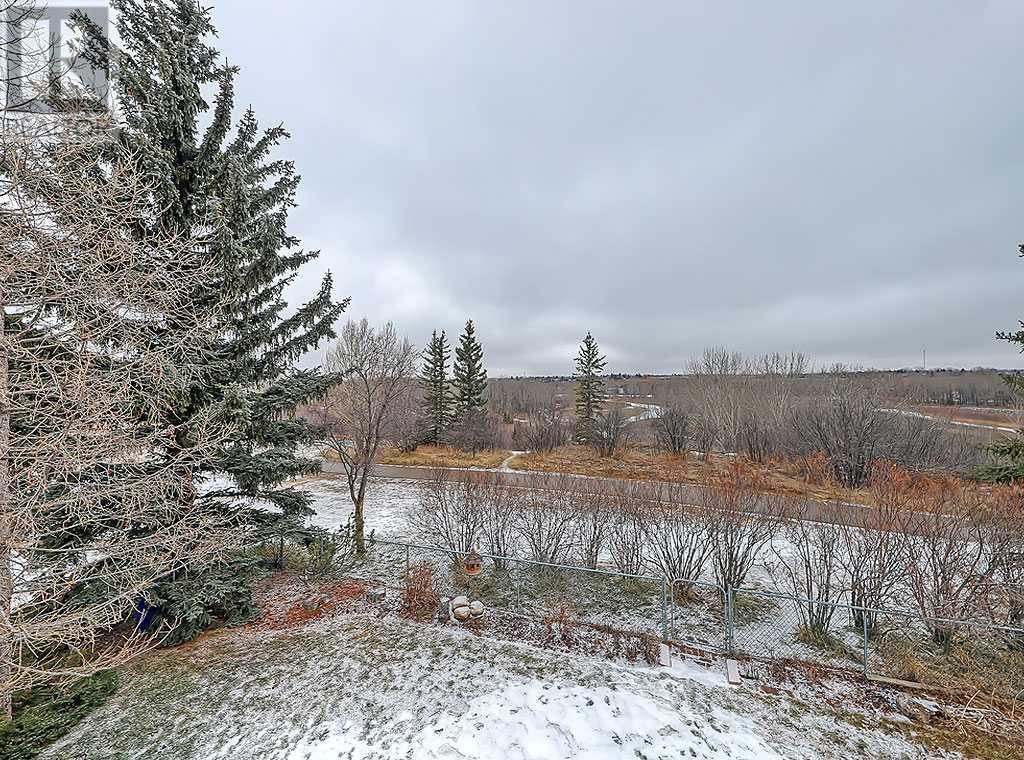 Property at 182 Woodbend Way SE image 3