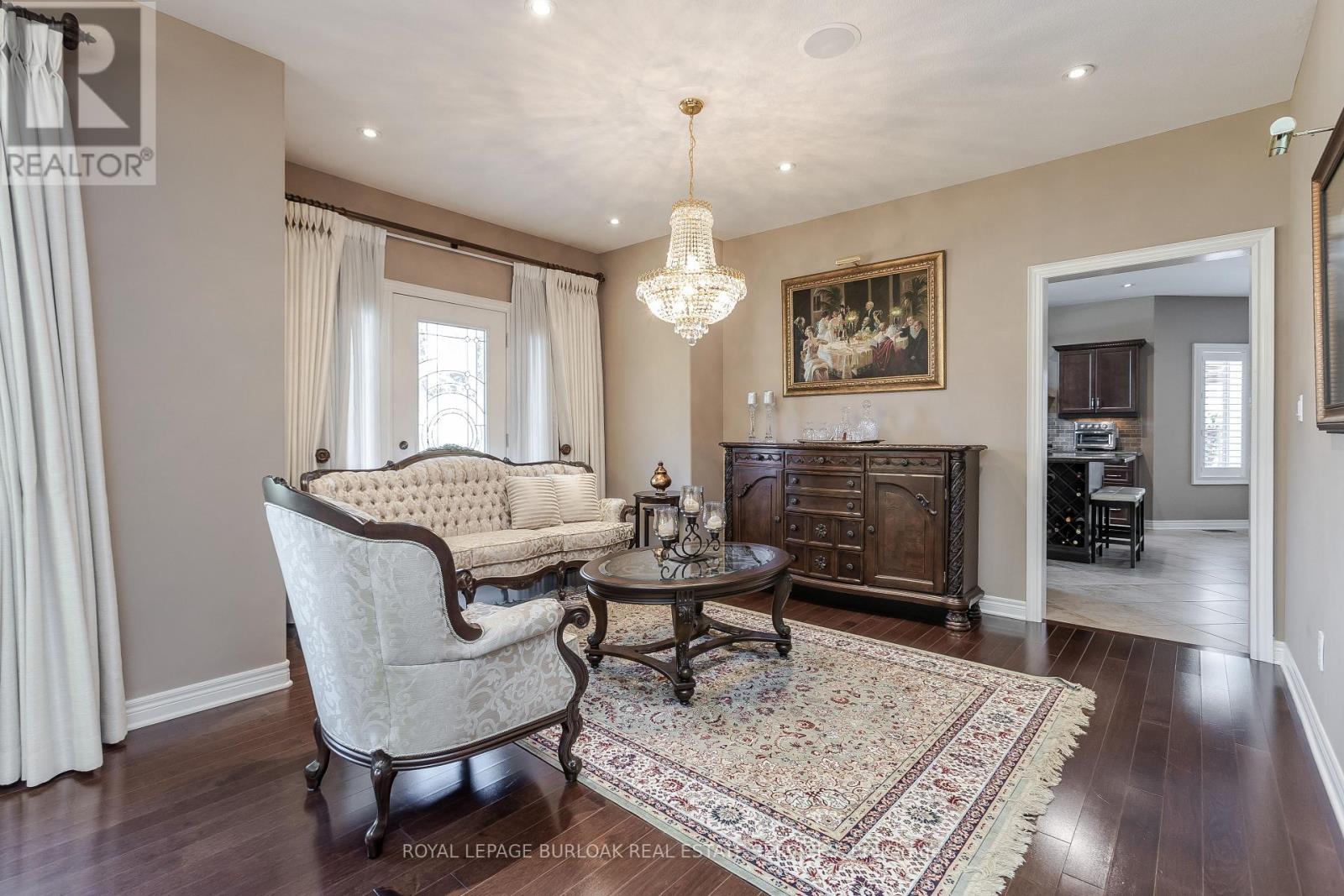 264 Dorchester Drive, Grimsby, Ontario  L3M 1P6 - Photo 7 - X12099511
