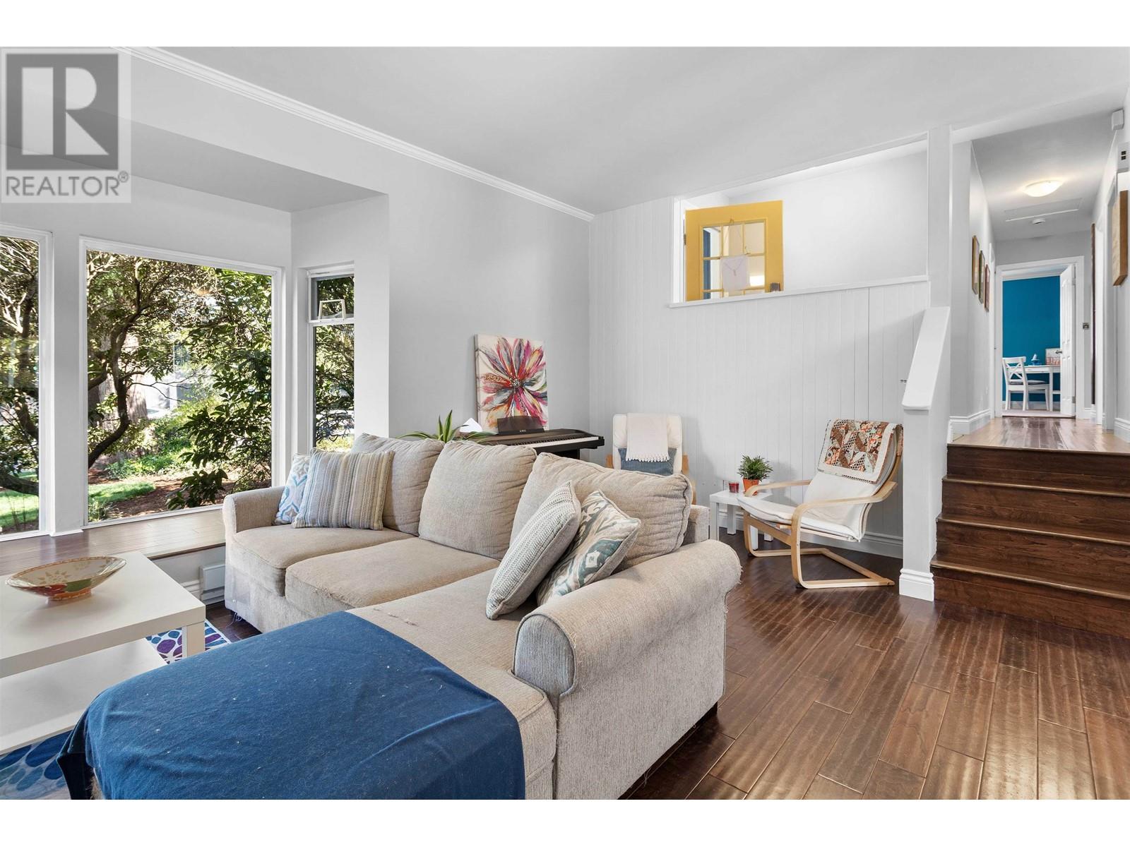 12503 Holly Street, Maple Ridge, British Columbia  V4R 2K9 - Photo 5 - R2993525