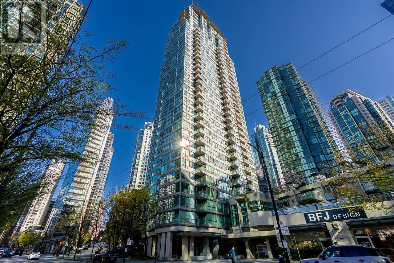 601 1328 W PENDER STREET, Vancouver, British Columbia