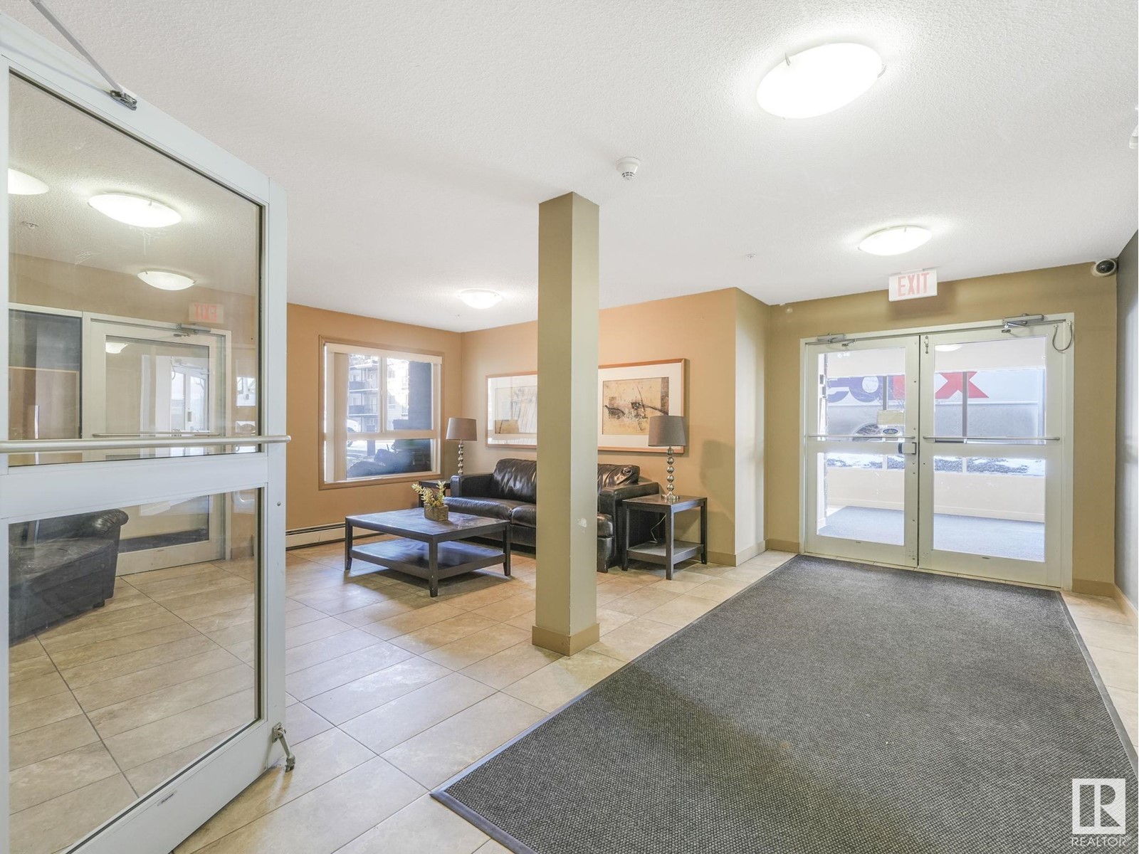 Property at #304 17003 67 AV NW image 5