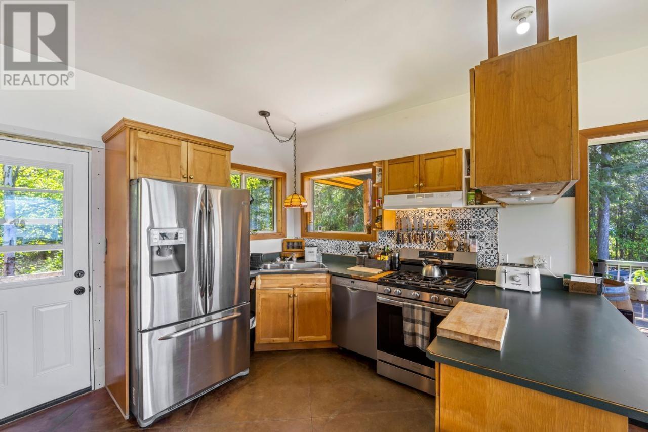 & 14506 Highway 3a Unit# 14504, Gray Creek, British Columbia  V0B 1S0 - Photo 12 - 10326954
