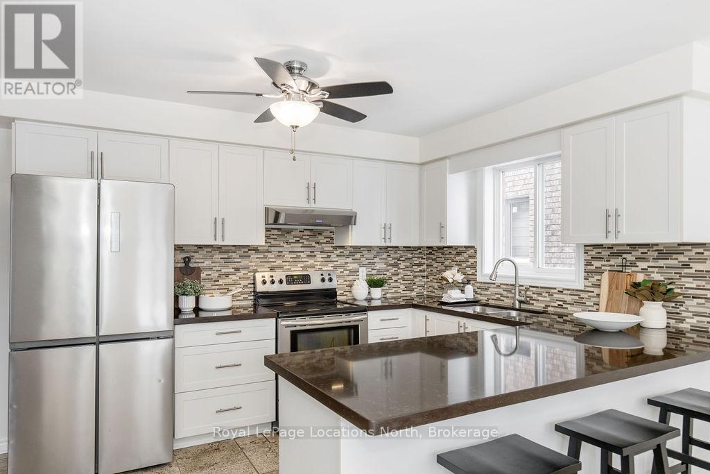 45 Holly Meadow Road, Barrie, Ontario  L4N 0E2 - Photo 7 - S12099650