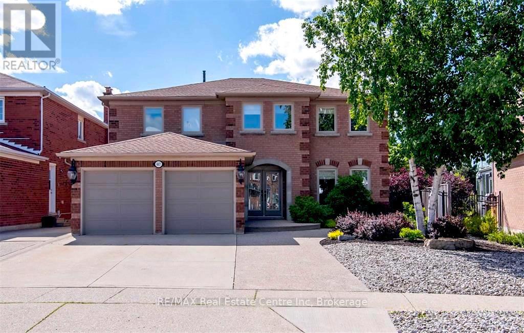 Property at 667 BURNETT AVENUE image 1