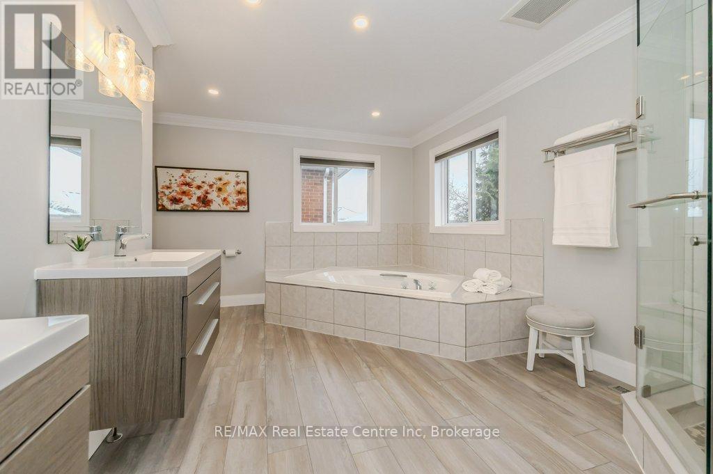 667 Burnett Avenue, Cambridge, Ontario  N1T 1P1 - Photo 22 - X12099608