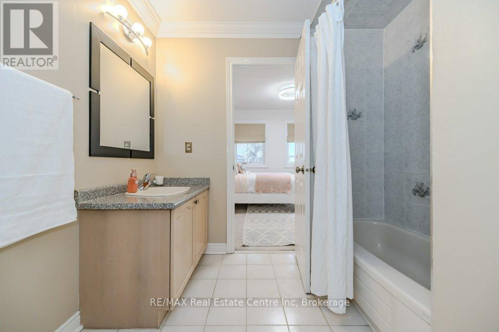 667 Burnett Avenue, Cambridge, Ontario  N1T 1P1 - Photo 26 - X12099608