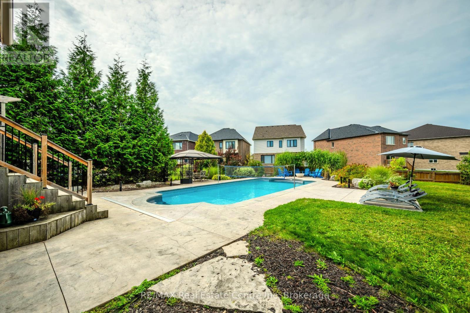 667 Burnett Avenue, Cambridge, Ontario  N1T 1P1 - Photo 37 - X12099608