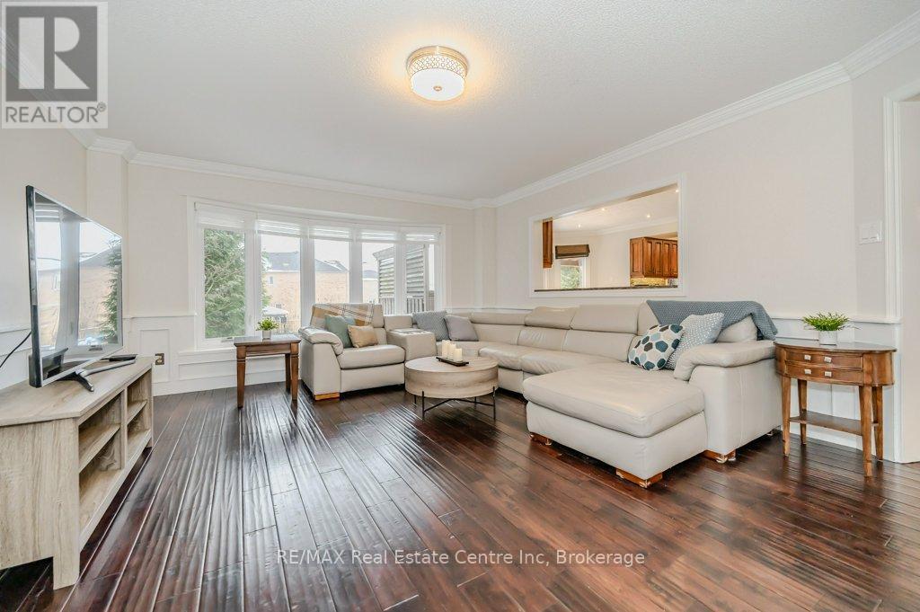 667 Burnett Avenue, Cambridge, Ontario  N1T 1P1 - Photo 9 - X12099608