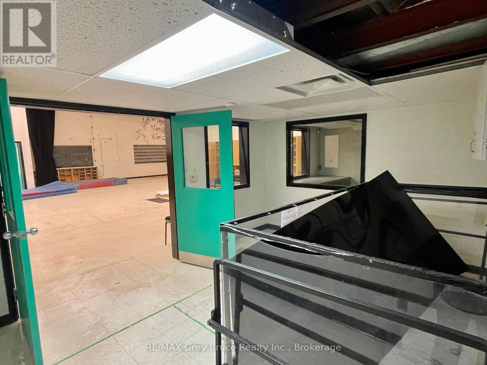 3 - 125 Eliza Street S, Meaford, Ontario  N4L 1B4 - Photo 6 - X12099615