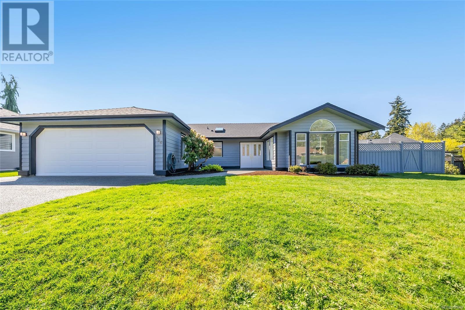 Property at 704 Sutton Pl image 1