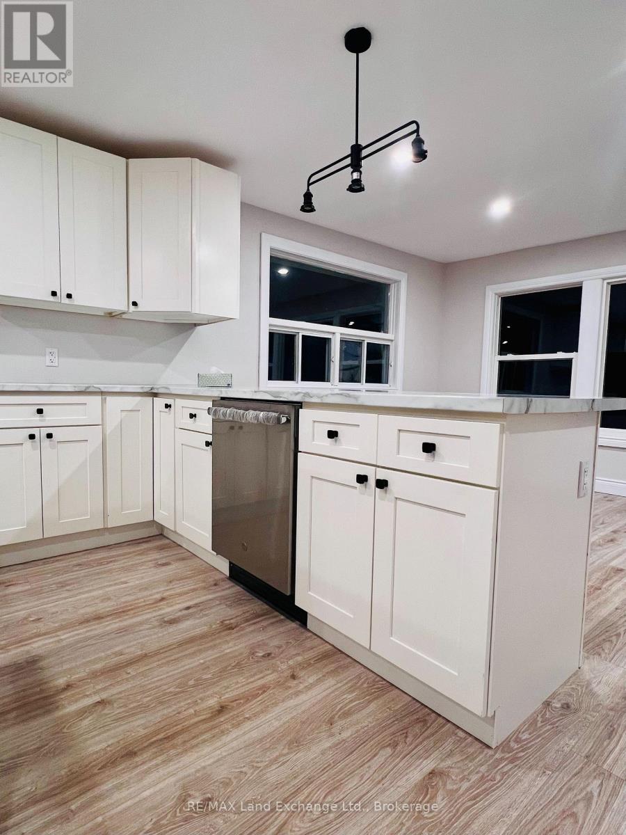 782 Somerville Street, Huron-Kinloss, Ontario  N0G 2H0 - Photo 17 - X11998842