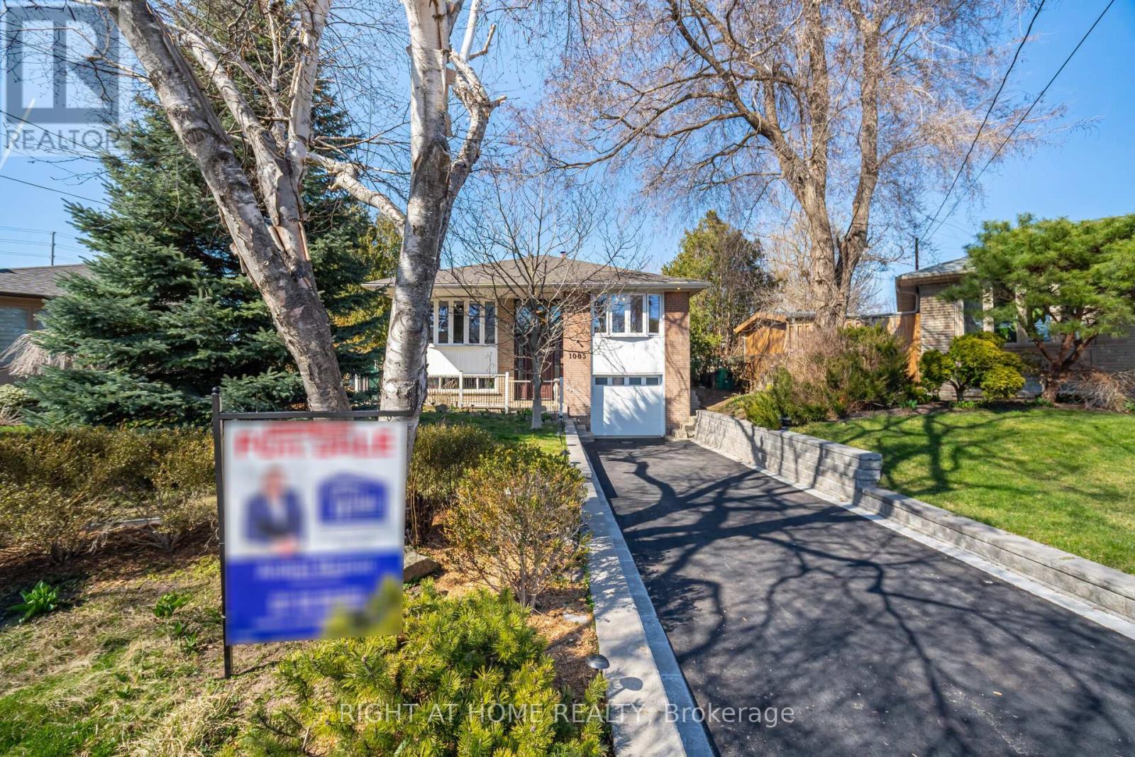 Property at 1005 DORMER STREET image 2