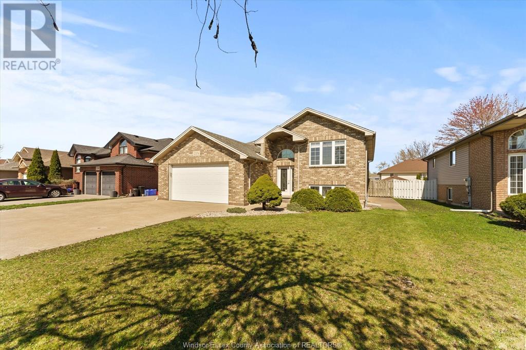 Property at 2374 ST. CLAIR AVENUE image 3