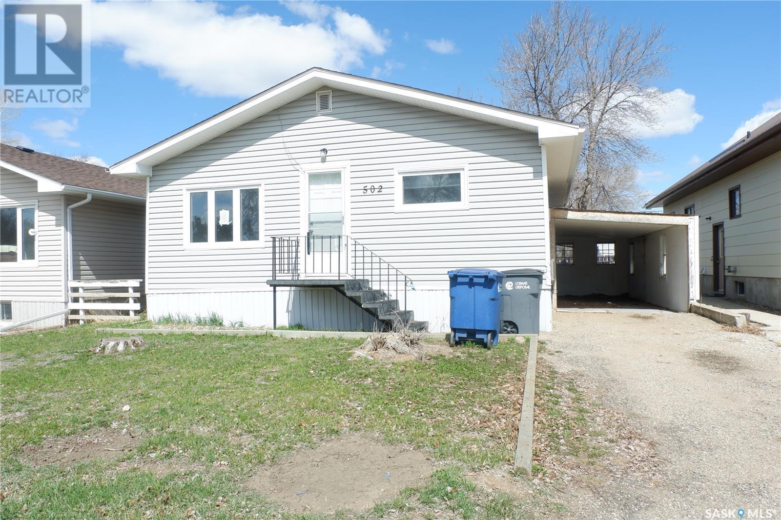 Property at 502 5th AVENUE W image 1