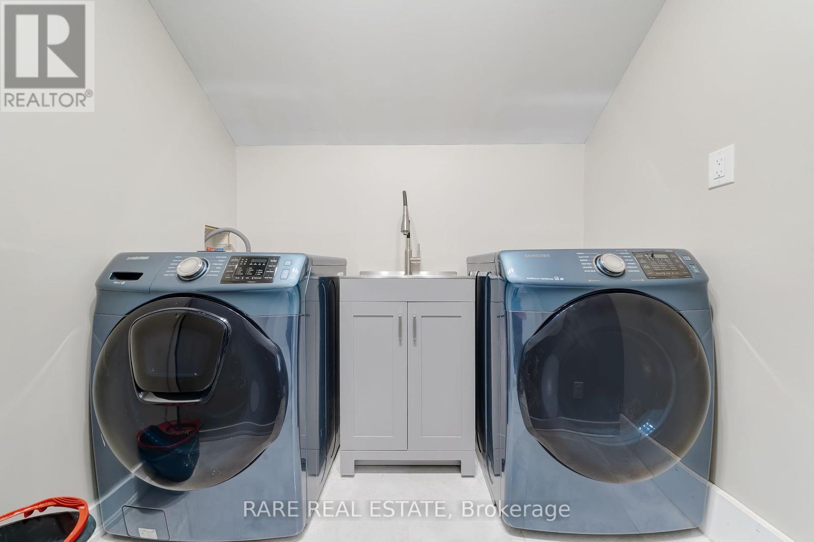 4372 Ontario Street, Lincoln (Beamsville), Ontario  L0R 1B0 - Photo 21 - X12099652