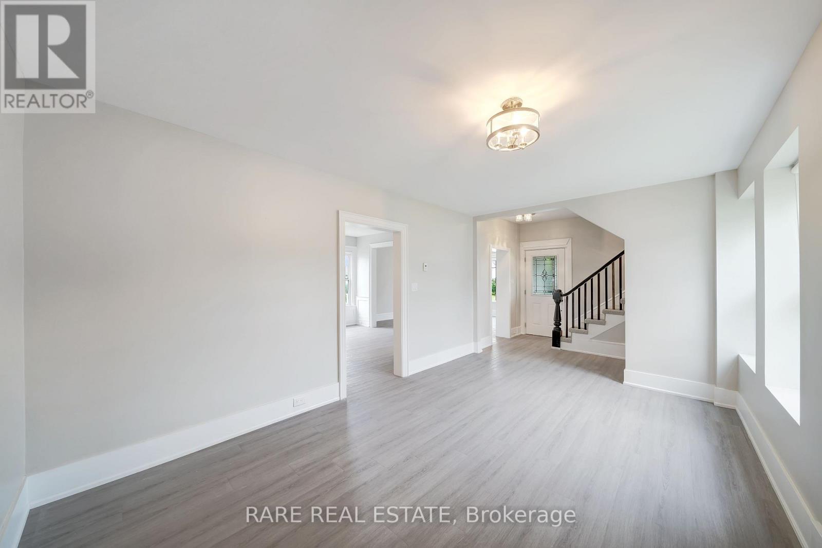 4372 Ontario Street, Lincoln (Beamsville), Ontario  L0R 1B0 - Photo 8 - X12099652