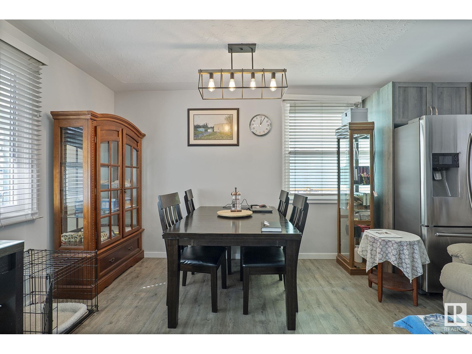 Property at 7936 89 AV NW NW image 2
