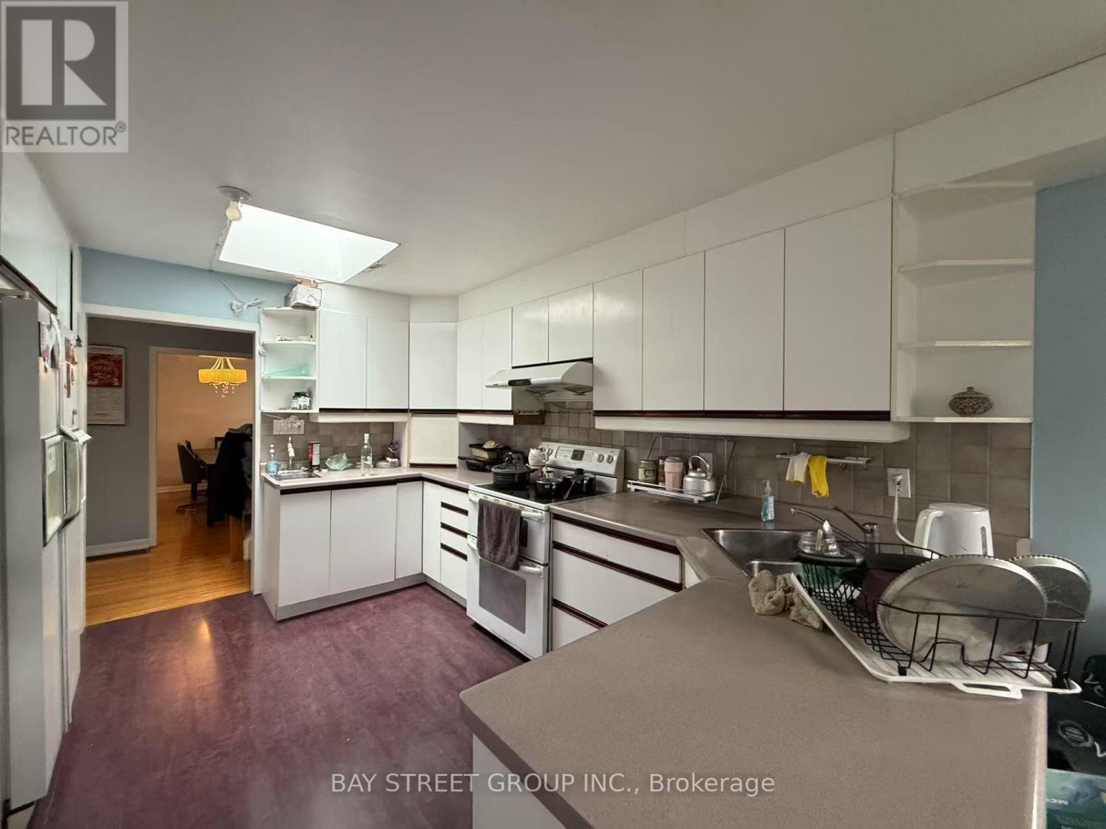 21 Colonsay Road, Markham, Ontario  L3T 3E9 - Photo 6 - N12090880