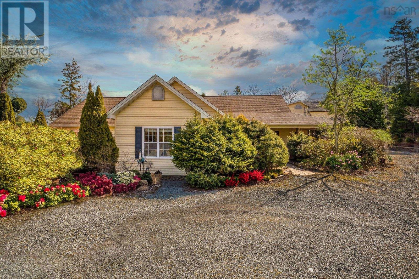 Property at 23 GREBE Avenue image 1