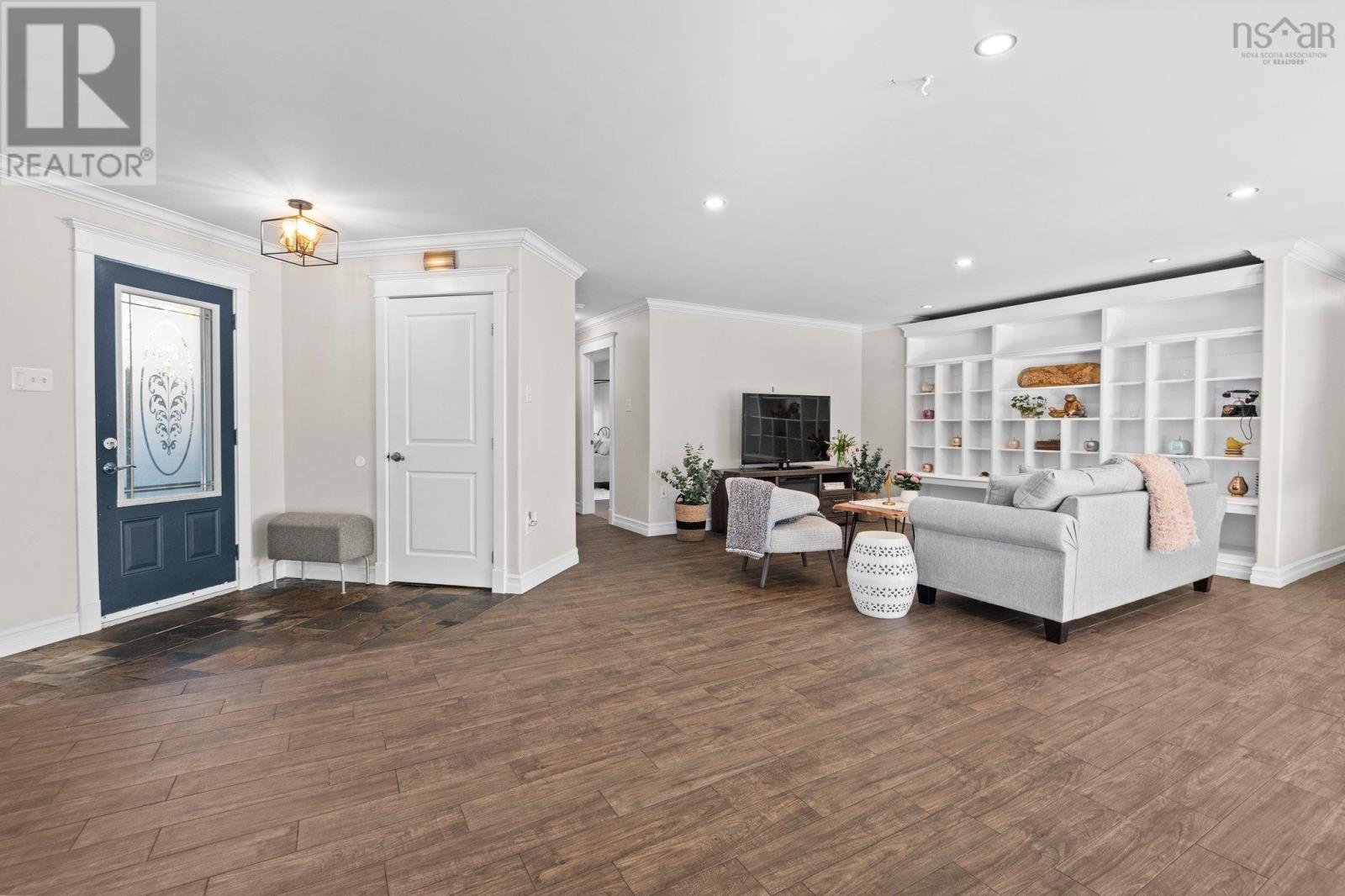 Property at 23 GREBE Avenue image 3