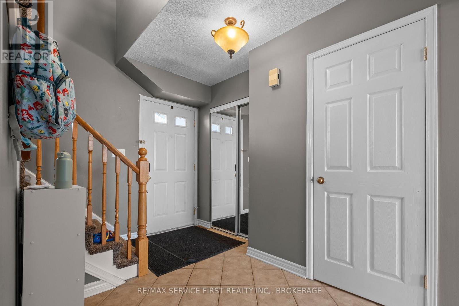 363 Waterloo Drive, Kingston (East Gardiners Rd), Ontario  K7M 8L2 - Photo 4 - X12099685