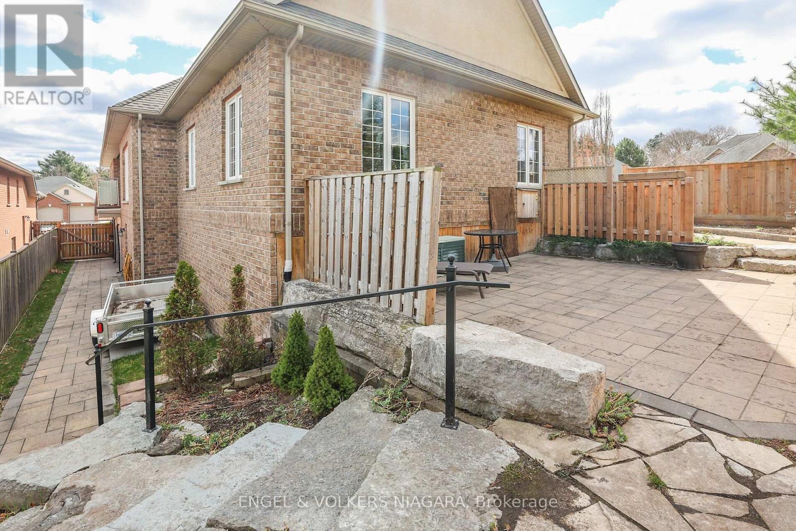 28 Cherry Ridge Boulevard N, Pelham, Ontario  L0S 1C0 - Photo 28 - X12099704