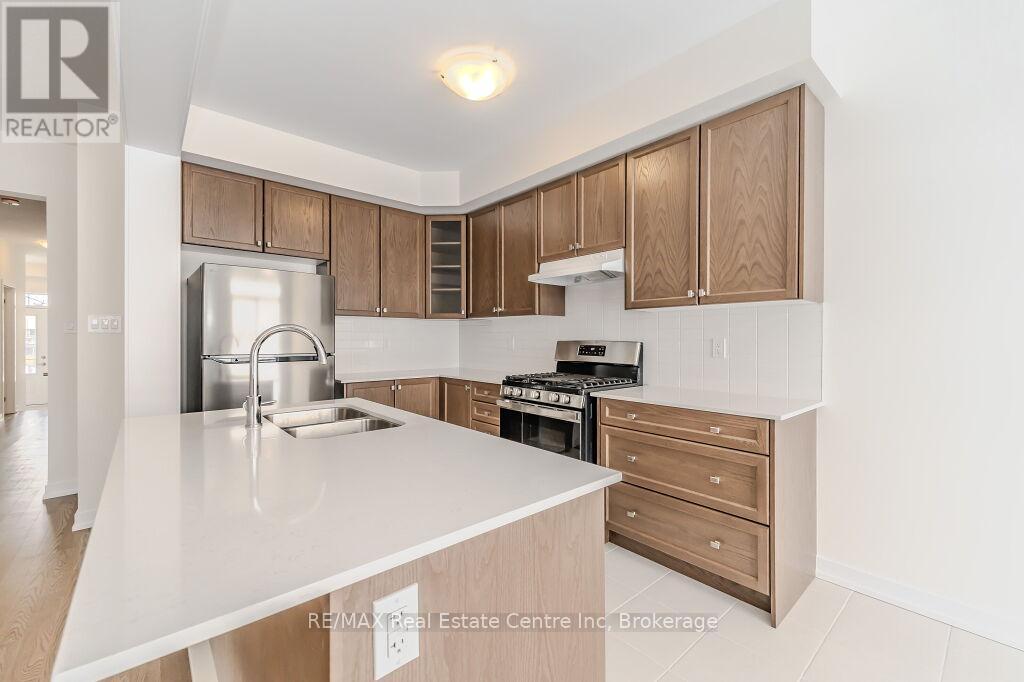 87 Moss Drive, Cambridge, Ontario  N1T 0H1 - Photo 2 - X11990225