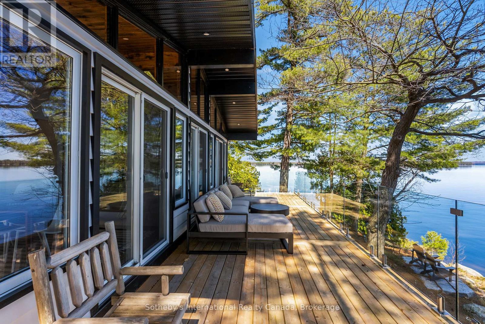 29 Beachgrove Island 33lm, Gravenhurst, Ontario  P1P 1R2 - Photo 10 - X12030072