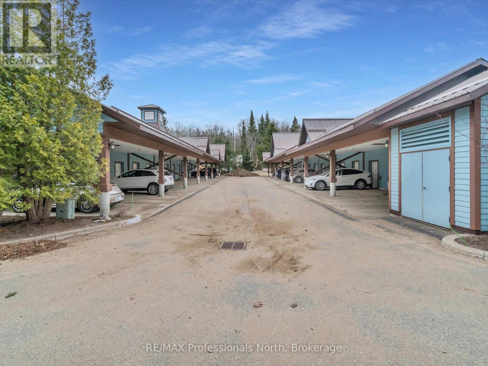 305 - 130 Steamship Bay Road, Gravenhurst, Ontario  P1P 1Z9 - Photo 23 - X12092431
