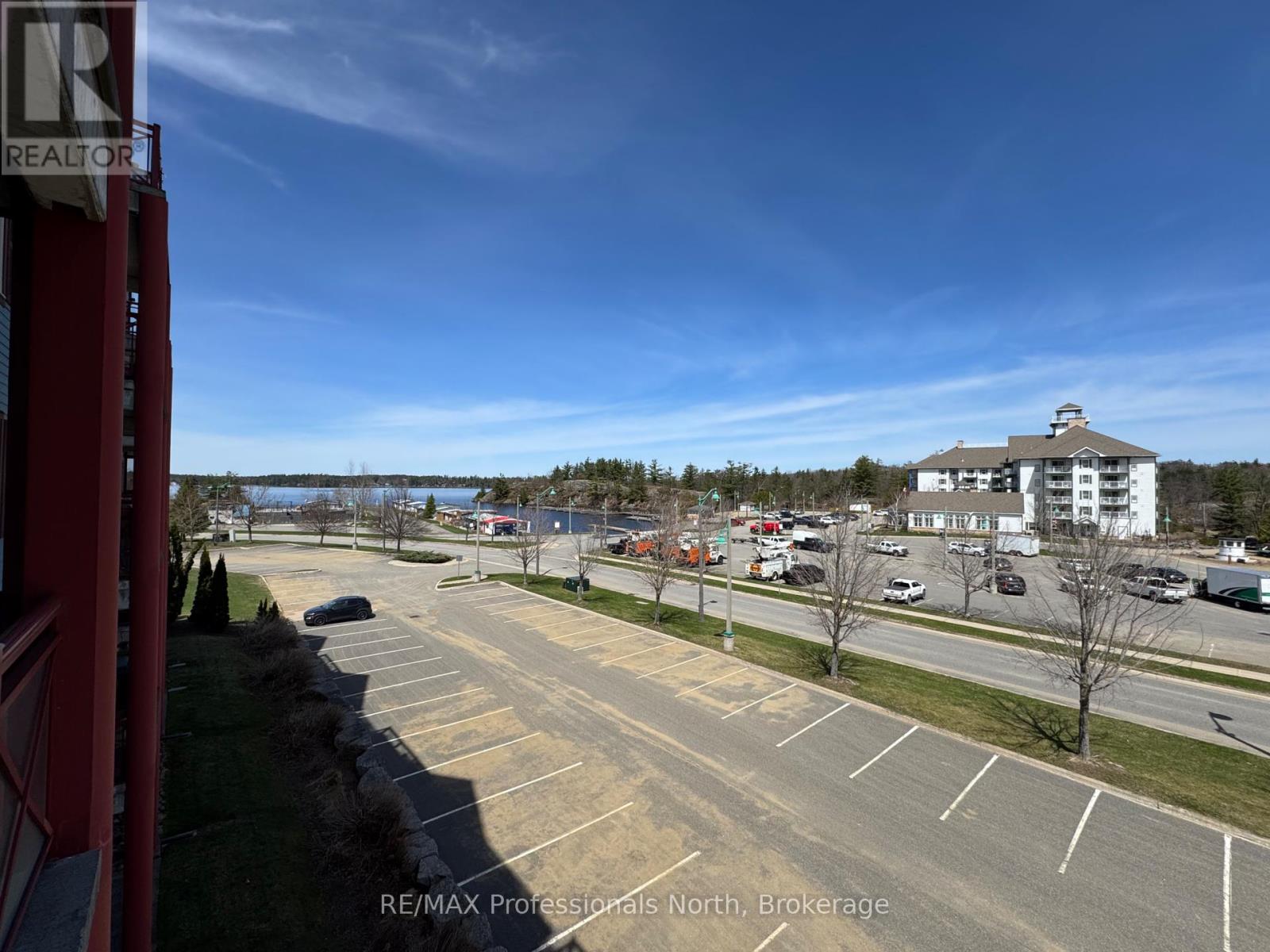 305 - 130 Steamship Bay Road, Gravenhurst, Ontario  P1P 1Z9 - Photo 4 - X12092431