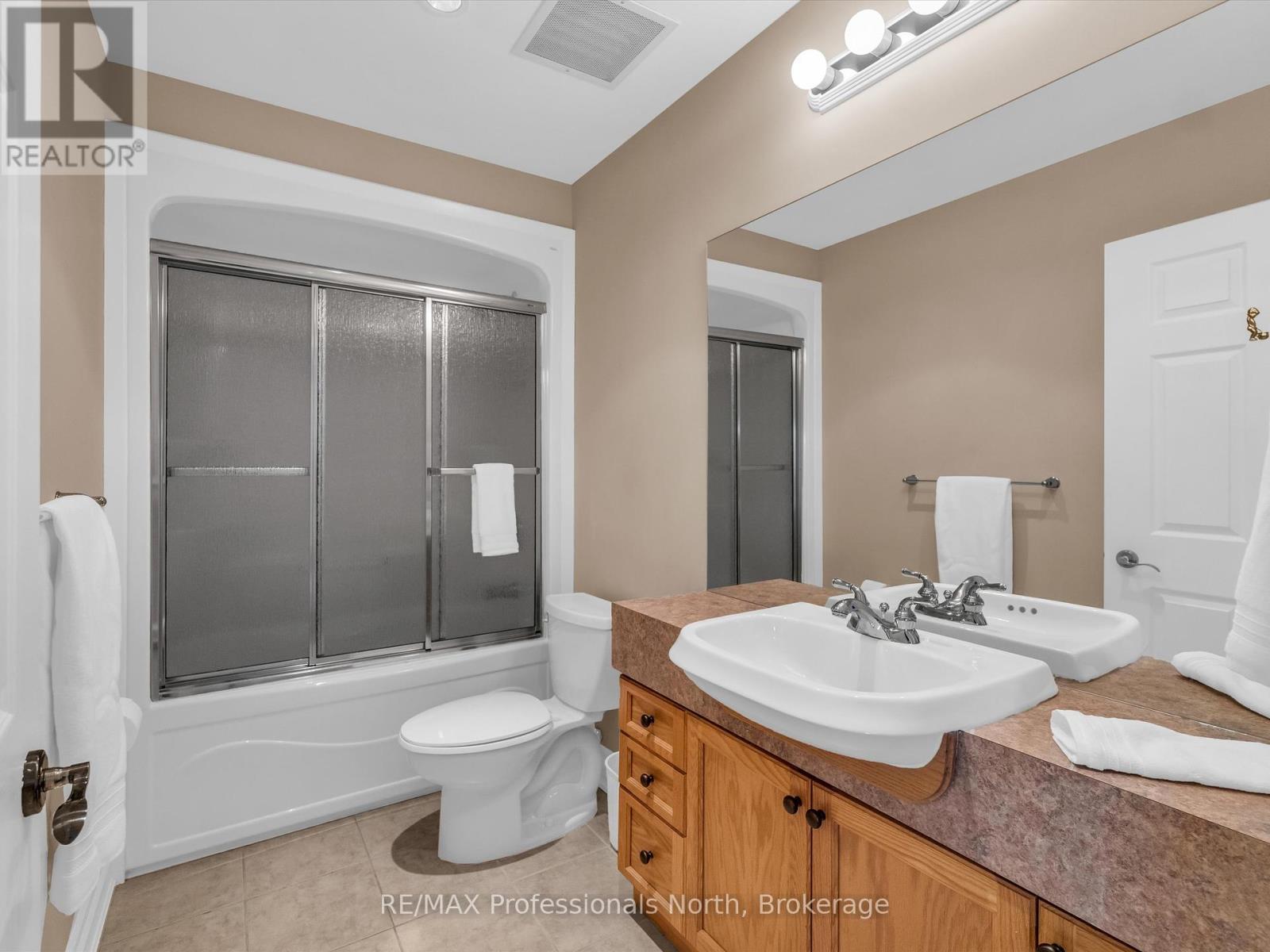 305 - 130 Steamship Bay Road, Gravenhurst, Ontario  P1P 1Z9 - Photo 19 - X12092431