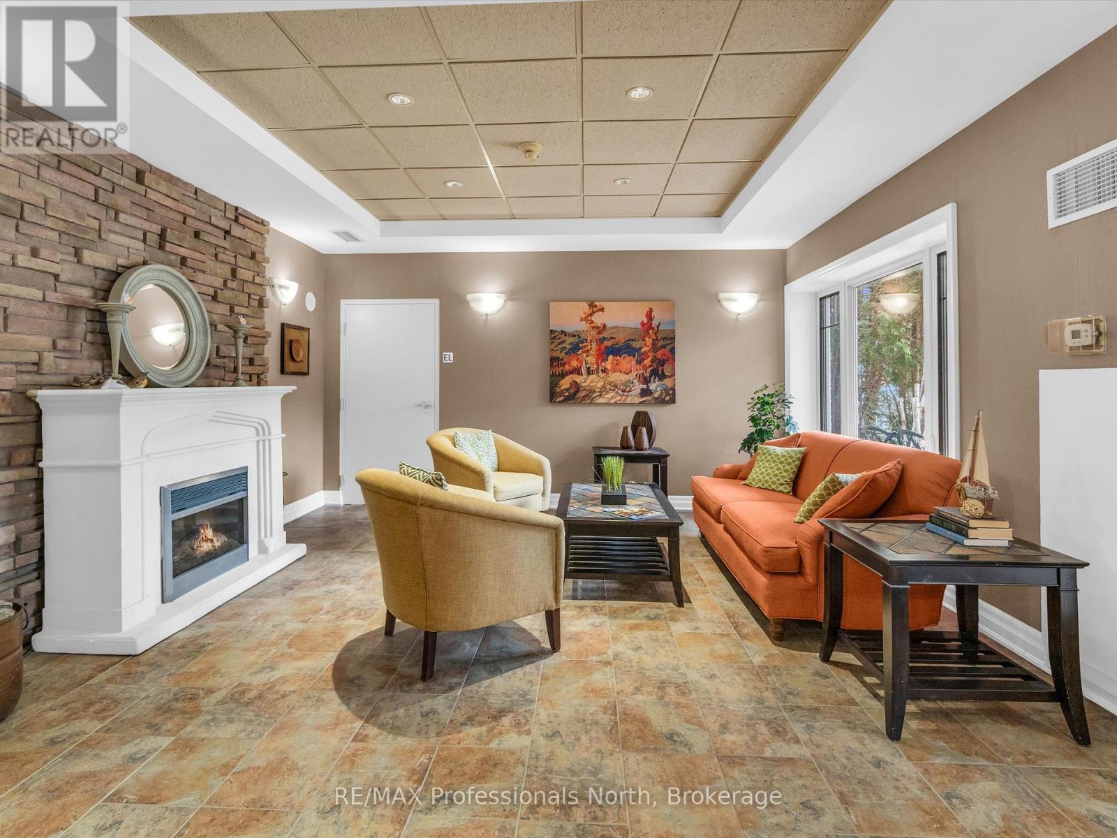 305 - 130 Steamship Bay Road, Gravenhurst, Ontario  P1P 1Z9 - Photo 26 - X12092431