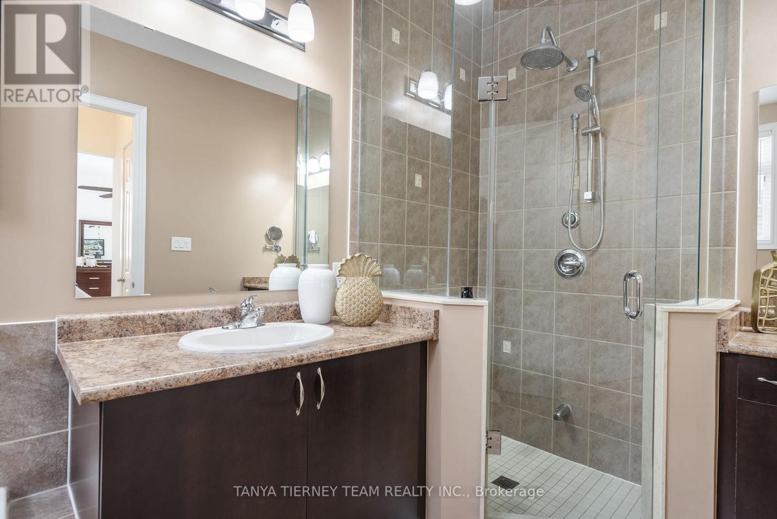 49 Montana Crescent, Whitby, Ontario  L1M 0G4 - Photo 27 - E12099697