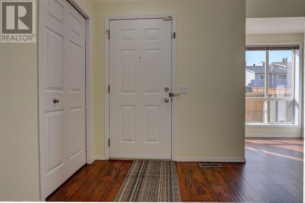 Property at 3 Millrose Place SW image 4