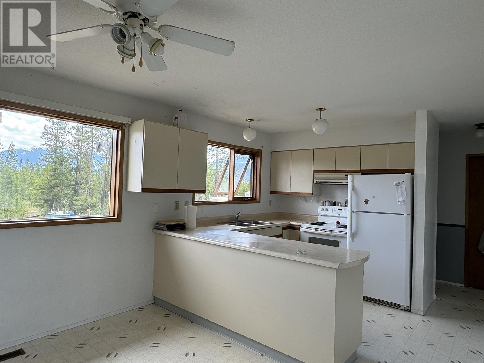 Lorem Ipsum Dol, Valemount, British Columbia  V0E  - Photo 13 - DEMO28205429