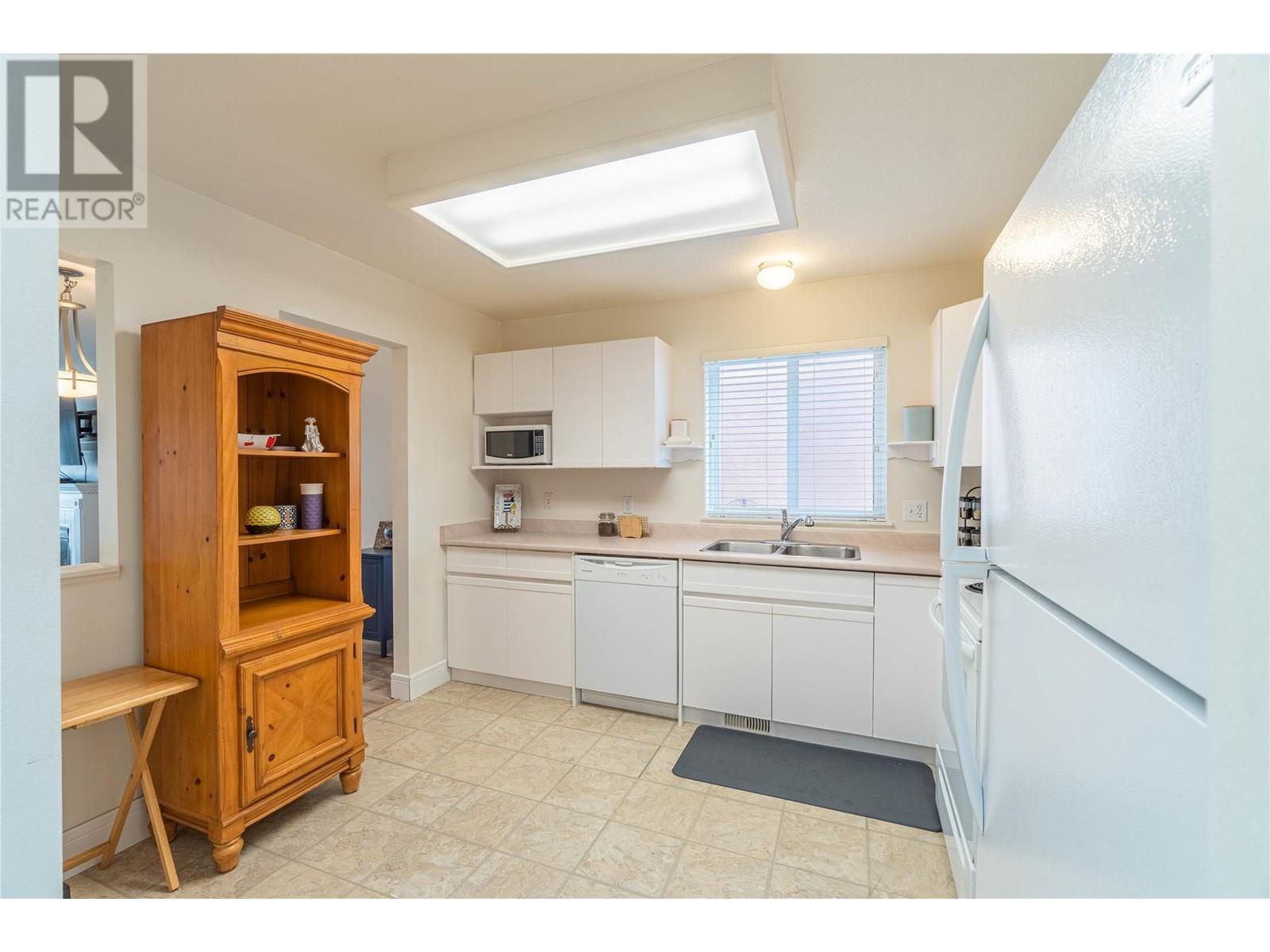 Property at 1285 14TH Street Unit# 16 image 5