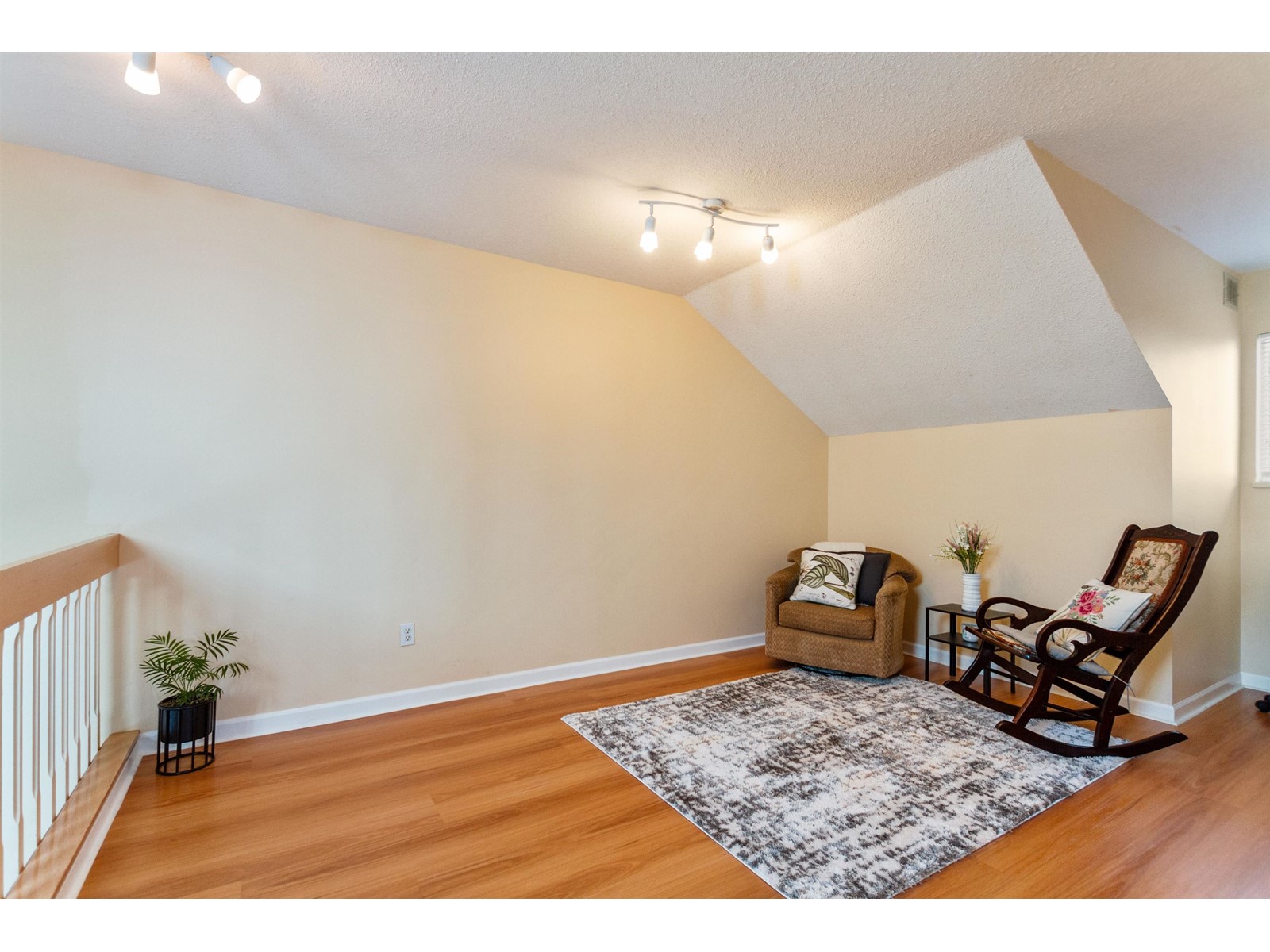 219 7837 120a Street, Surrey, British Columbia  V3W 0W9 - Photo 15 - R2990813