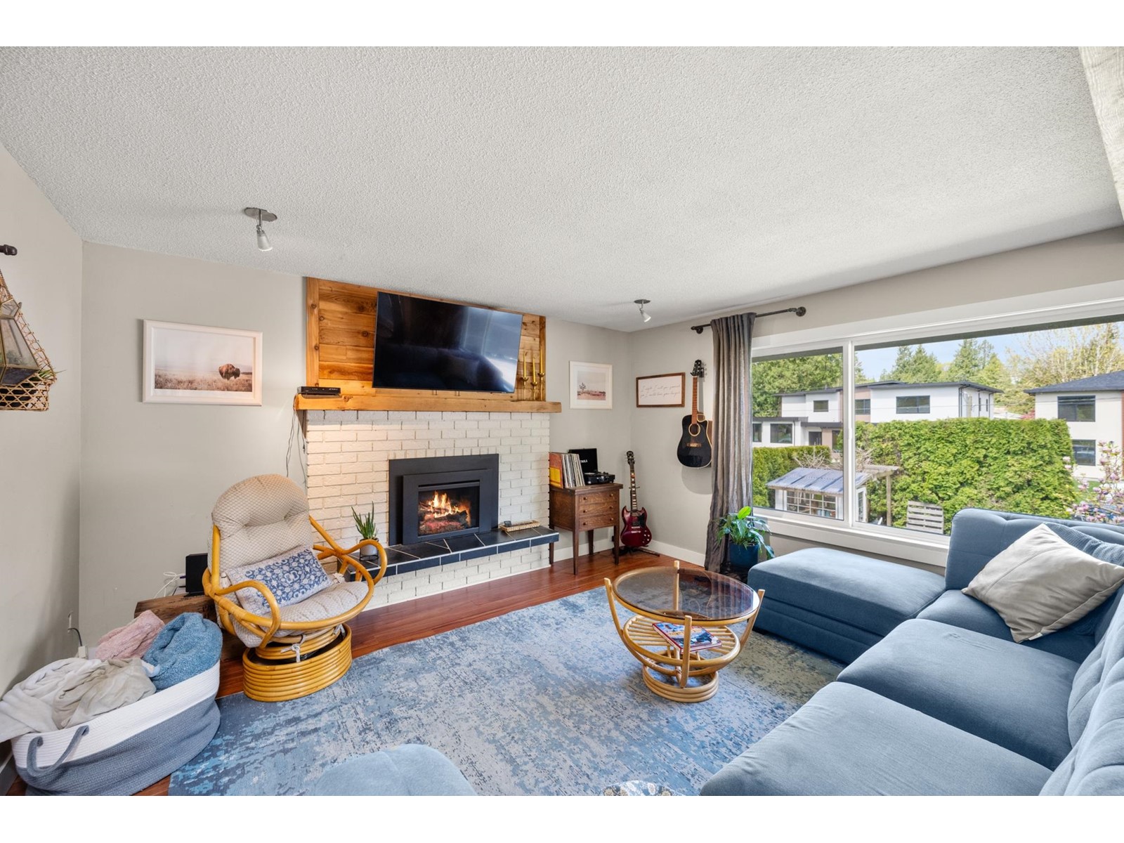 Property at 19812 40A AVENUE image 4