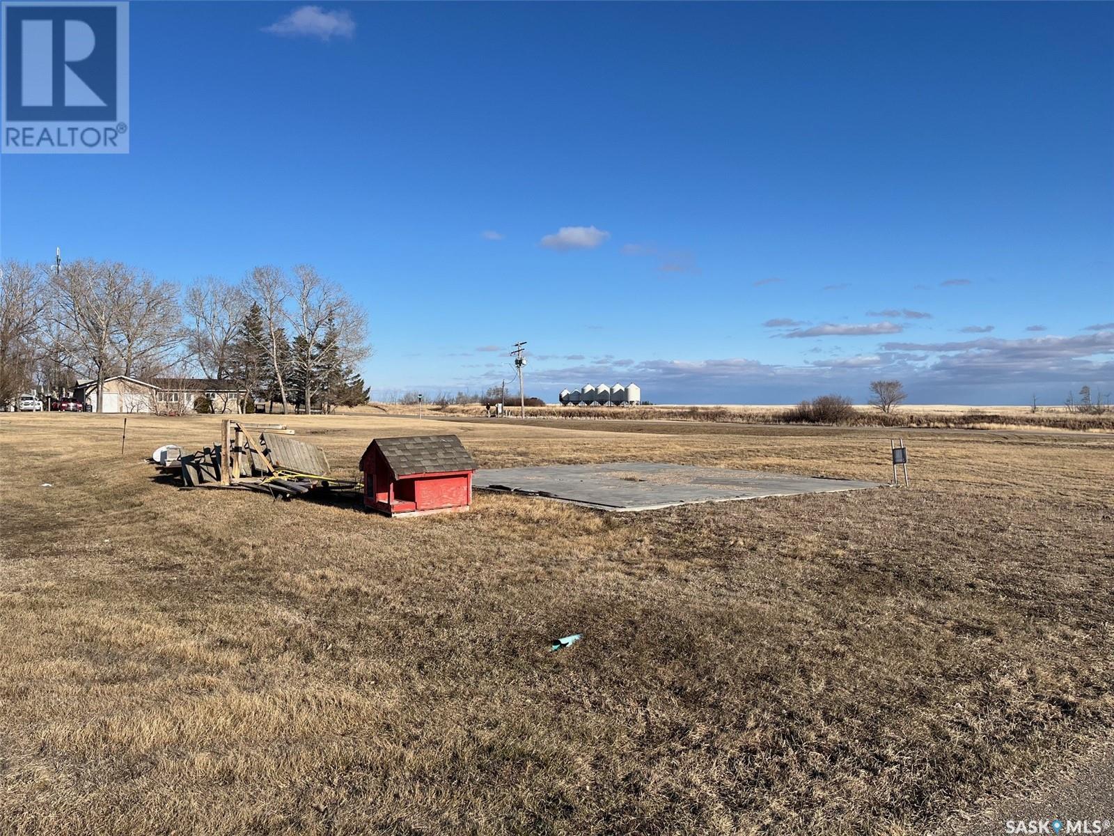 21 Adelaide Street, Manor, Saskatchewan  S0C 1R0 - Photo 2 - SK999399