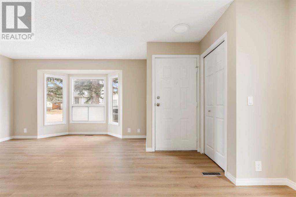 Property at 138 Sandstone Road NW image 4