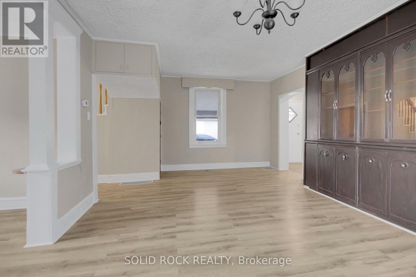 25 Burwash Street, Arnprior, Ontario  K7S 1V1 - Photo 11 - X12099793