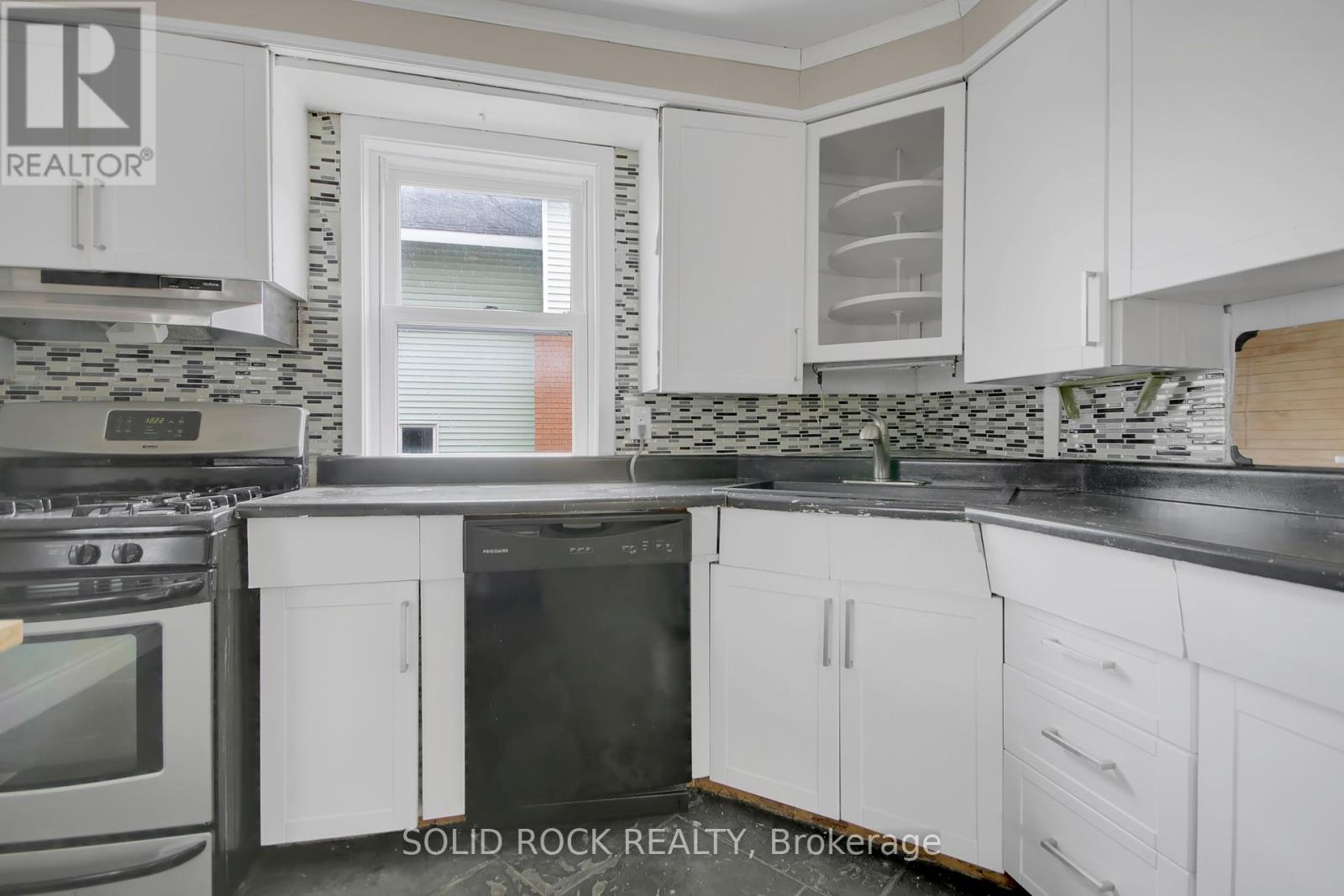 25 Burwash Street, Arnprior, Ontario  K7S 1V1 - Photo 14 - X12099793
