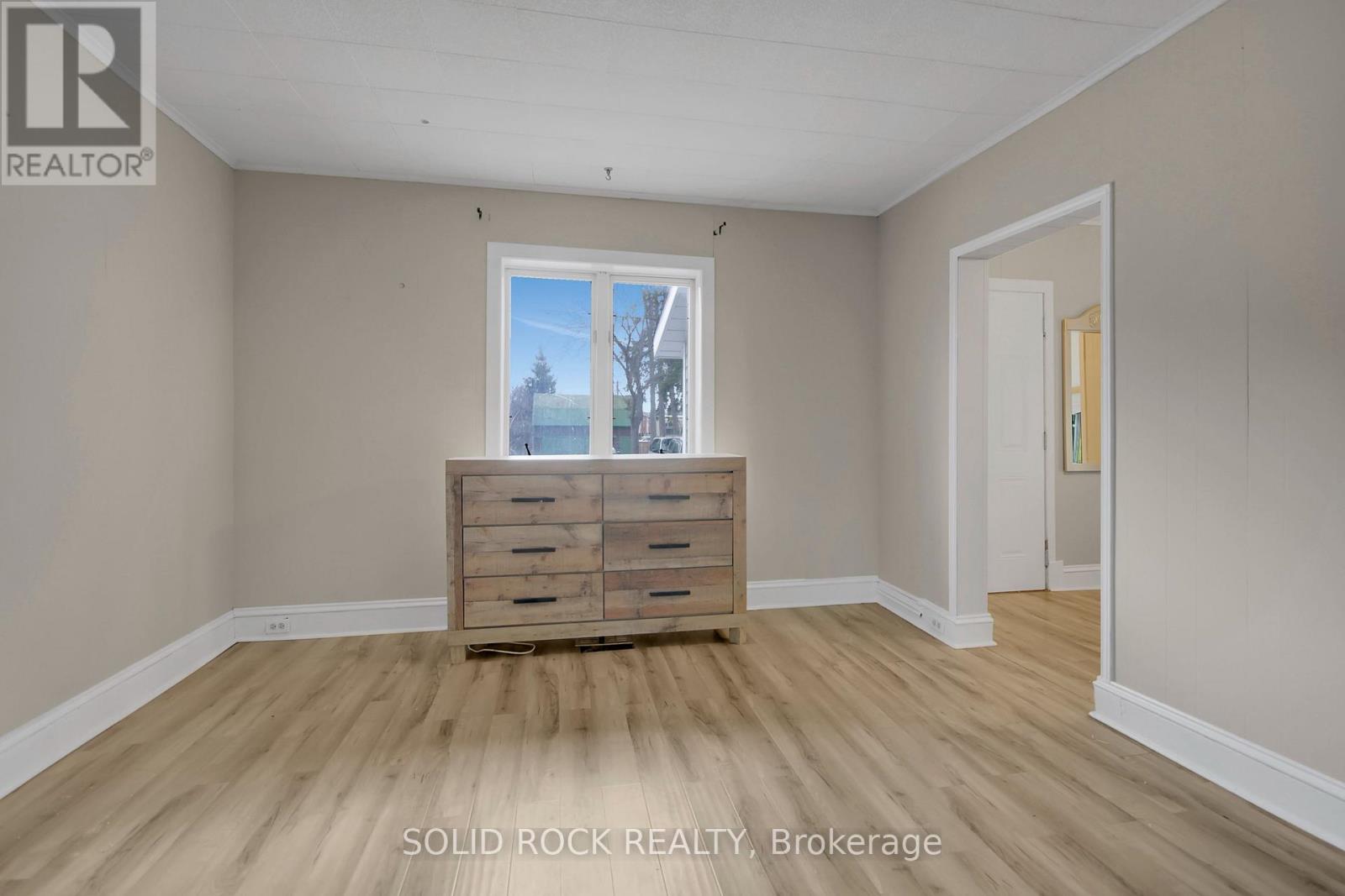 25 Burwash Street, Arnprior, Ontario  K7S 1V1 - Photo 6 - X12099793