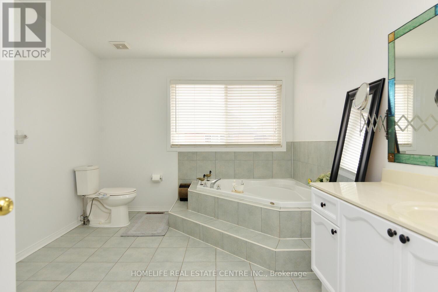 19 Briardale Road, Brampton, Ontario  L7A 1S4 - Photo 31 - W12097233