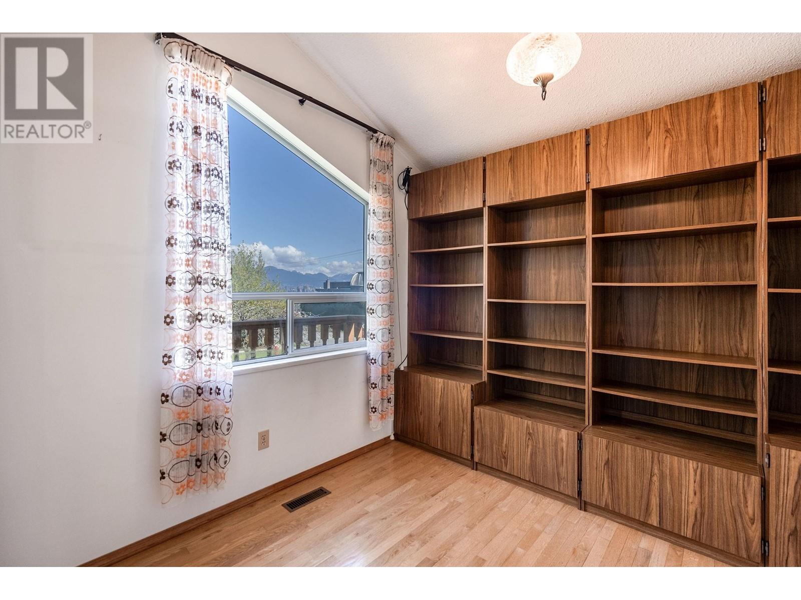 2908 W 28th Avenue, Vancouver, British Columbia  V6L 1X2 - Photo 11 - R2993054