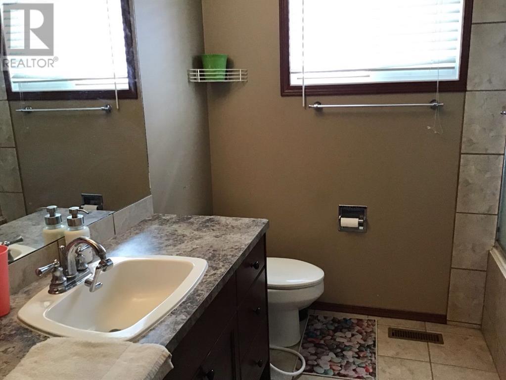 Property at 5112 48 Street image 5